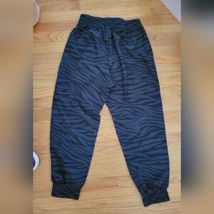 Old Navy Active StretchTech Joggers - Black and Gray